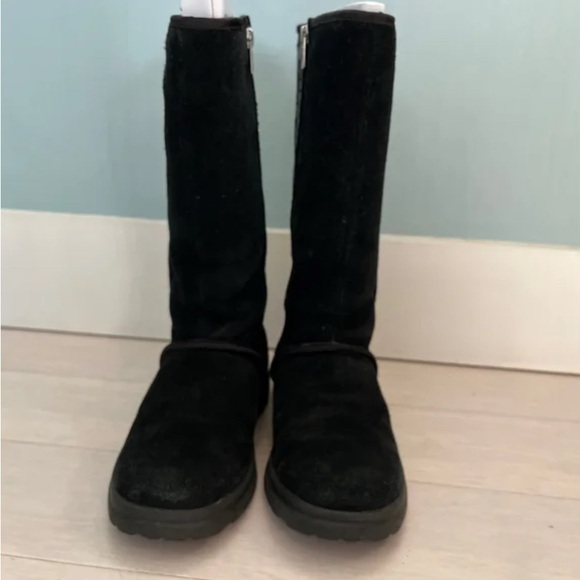 UGG black & sequin skulls I ❤️ Kisses tall boots sz 8 - Picture 2 of 9